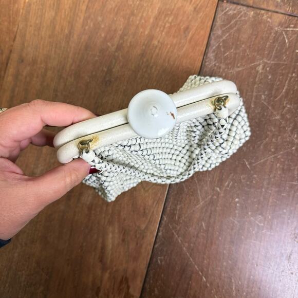 Whiting & Davis Company Vintage Alumesh White Metal Mesh Purse Clutch - Picture 4 of 11